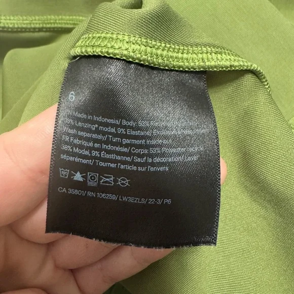 Lululemon Perfectly Oversized Cropped Crew - Softstreme (Size 6) green foliage - Picture 8 of 8